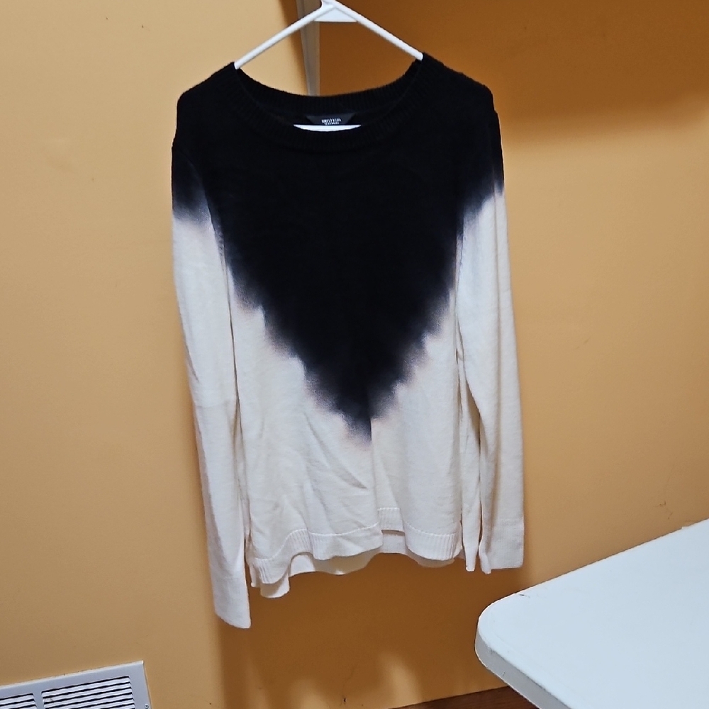 Vera Wang Black and Cream Women's Sweater